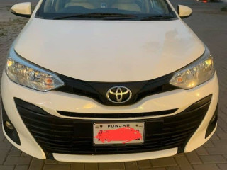 toyota-yaris-2020