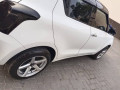 suzuki-swift-2024-glx-small-2