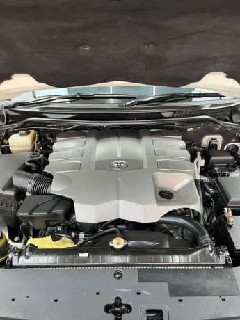 toyota-land-cruiser-v8-ax-package-big-15