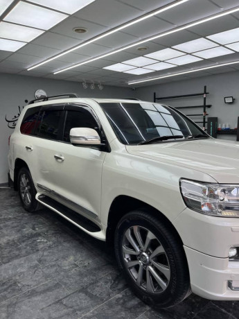 toyota-land-cruiser-v8-ax-package-big-8
