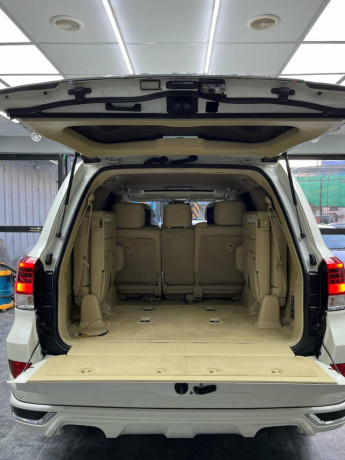 toyota-land-cruiser-v8-ax-package-big-19