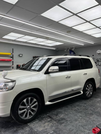 toyota-land-cruiser-v8-ax-package-big-3