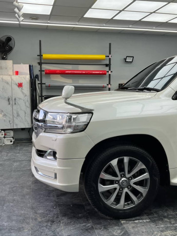 toyota-land-cruiser-v8-ax-package-big-1