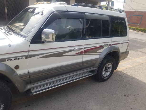 mitsubishi-pajero-1996-exceed-28-diesel-big-9