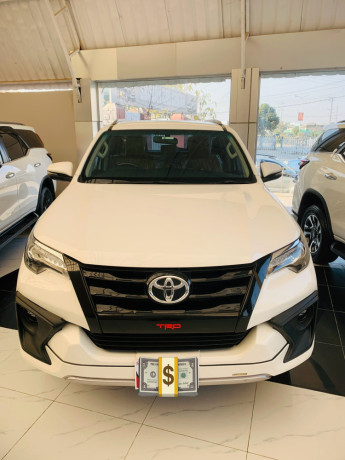 toyota-fortuner-2020-trd-sports-big-0