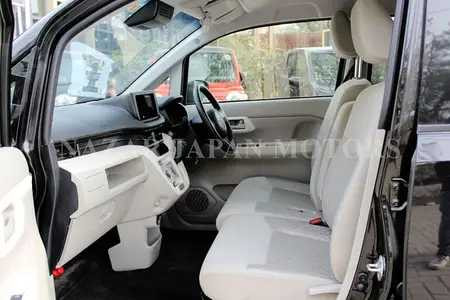 daihatsu-move-l-sa3-model-2022-fresh-import-big-4