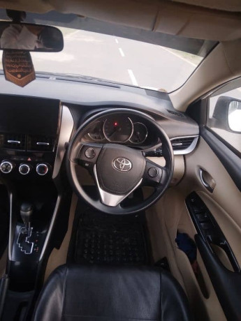 toyota-yaris-13-ativ-cvt-2021-big-11