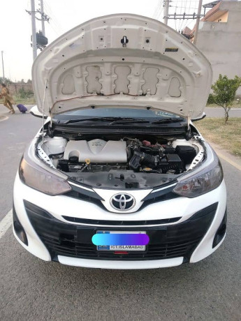 toyota-yaris-13-ativ-cvt-2021-big-16