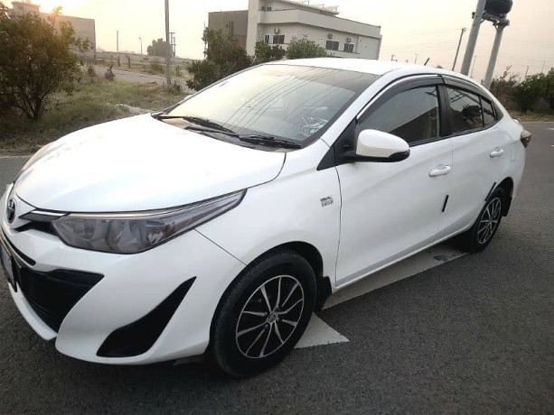 toyota-yaris-13-ativ-cvt-2021-big-3