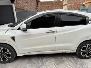 honda-vezel-2018