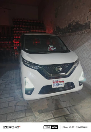 new-car-neat-and-clean-full-option-car-big-5