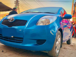 toyota-yaris-hatchback-2007