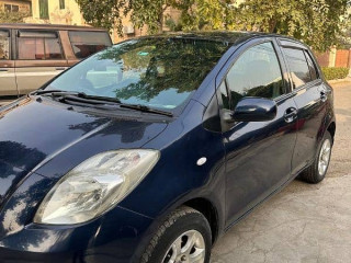 toyota-vitz-2006