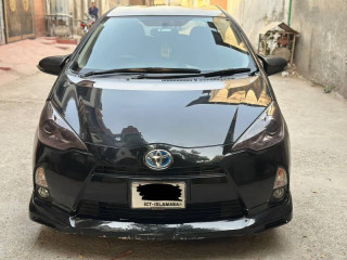 toyota-aqua-1417-geniun-condition