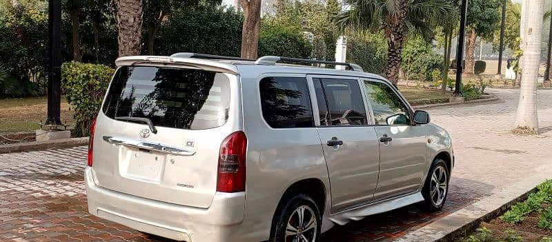toyota-probox-2012-big-3