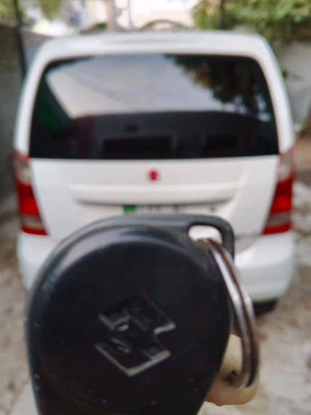 suzuki-wagon-r-2016-big-4