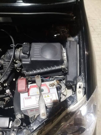 toyota-corolla-xli-2005-big-10