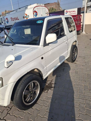pajero-mini-2017-better-alto-wagon-r-mira-move-city-corolla-big-5