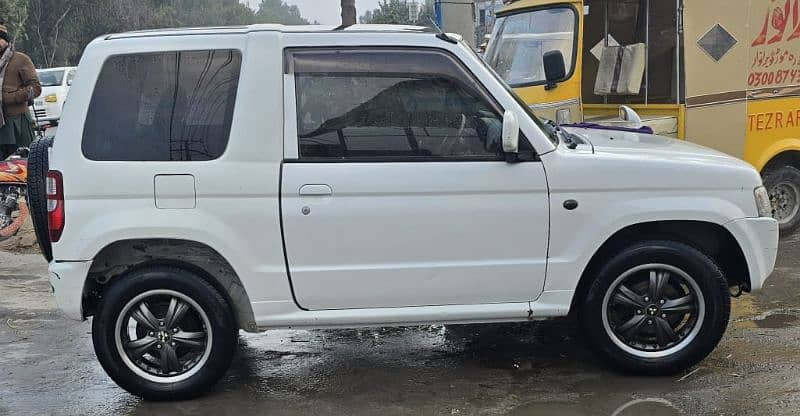 pajero-mini-2017-better-alto-wagon-r-mira-move-city-corolla-big-2