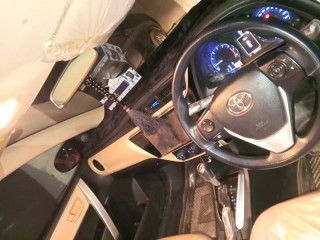 toyota-corolla-altis-2020