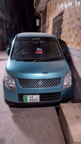 suzuki-wagon-r-2011-big-0
