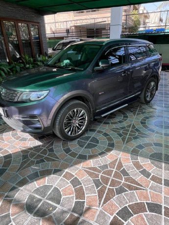 proton-x70-premium-fwd-2023-big-3