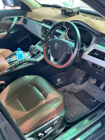 proton-x70-premium-fwd-2023-big-6