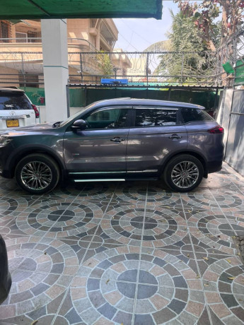 proton-x70-premium-fwd-2023-big-2