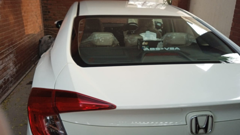 honda-civic-vti-oriel-2017-big-1