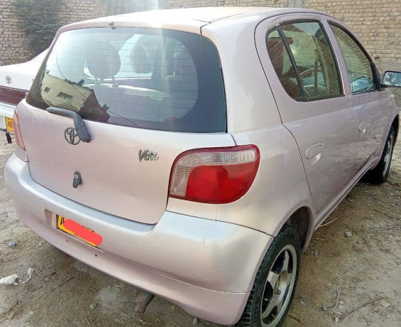 toyota-vitz-1999-big-1