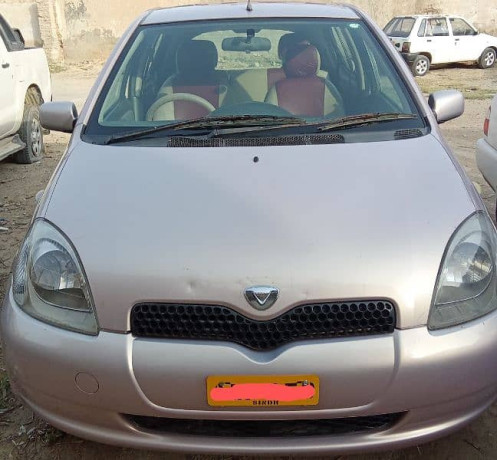 toyota-vitz-1999-big-0