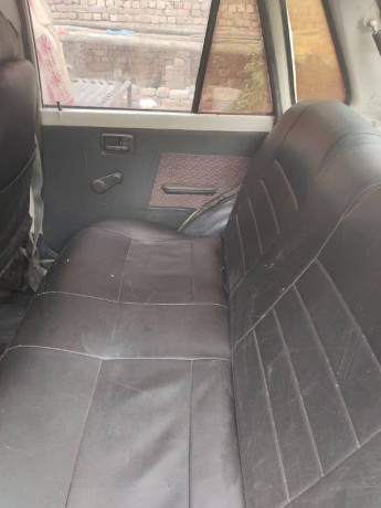 suzuki-mehran-vxr-2006-big-9