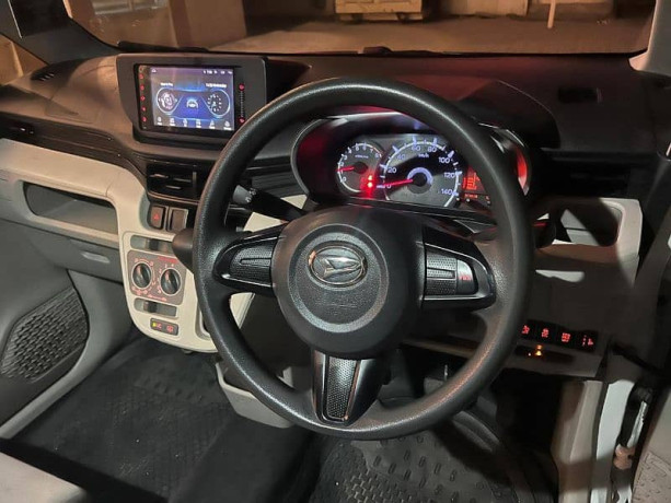 daihatsu-move-2015-big-2