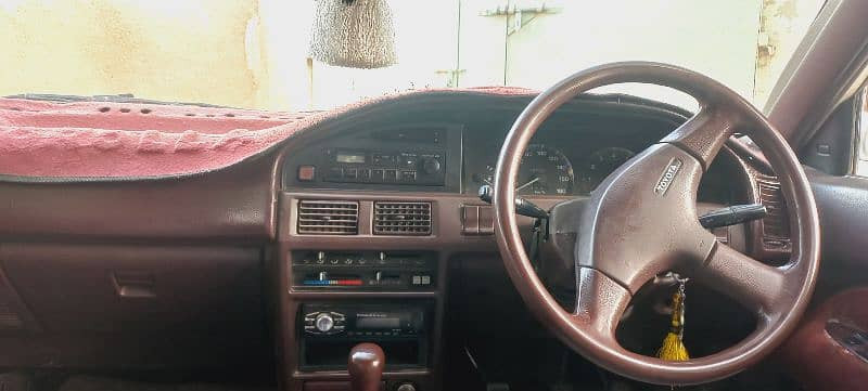 toyota-corolla-1988-big-3