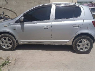 toyota-vitz-2004