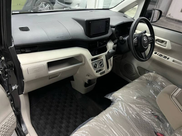 daihatsu-move-big-6