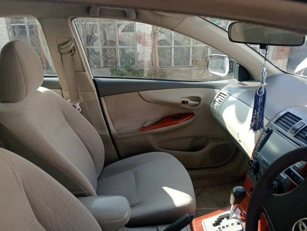 toyota-corolla-axio-2007-big-4