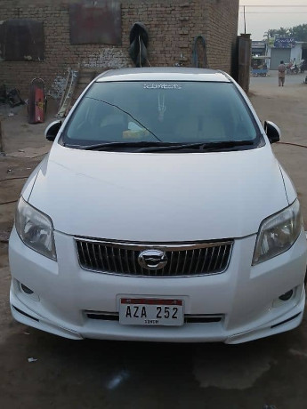 toyota-corolla-axio-2007-big-0