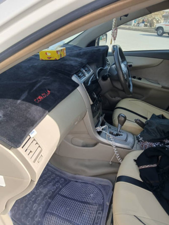 toyota-corolla-axio-2007-big-6