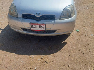 toyota-vitz-2000