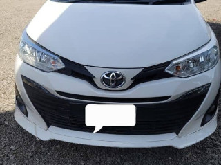 toyota-yaris-2021