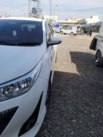 toyota-yaris-2021-big-2