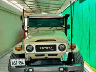 toyota-land-cruiser-bj-40-1984