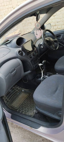 toyota-vitz-2003-big-5