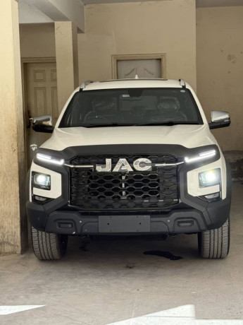 jac-t9-hunter-big-1