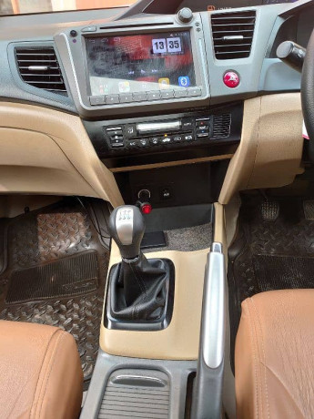 honda-civic-vti-oriel-2016-big-9