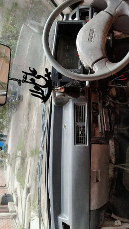 suzuki-mehran-1997-big-8