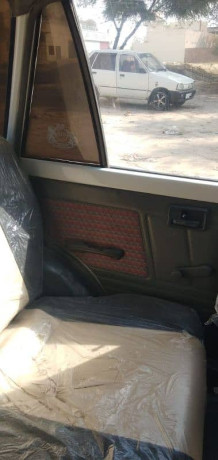 suzuki-mehran-vxr-2015-big-13