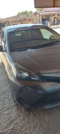 toyota-vitz-big-0
