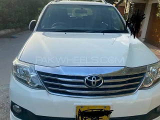 toyota-fortuner-27-vvti-model-2013